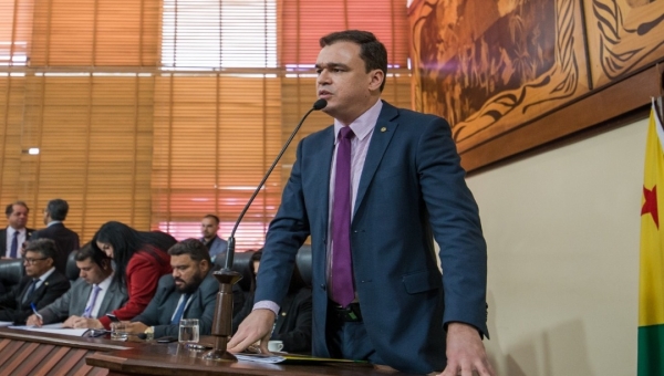 “O governo do agronegócio não ajudou a mecanizar nenhum hectare de terra”, afirma Daniel Zen sobre governo de Gladson Cameli